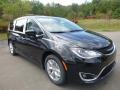 2018 Brilliant Black Crystal Pearl Chrysler Pacifica Touring Plus  photo #7