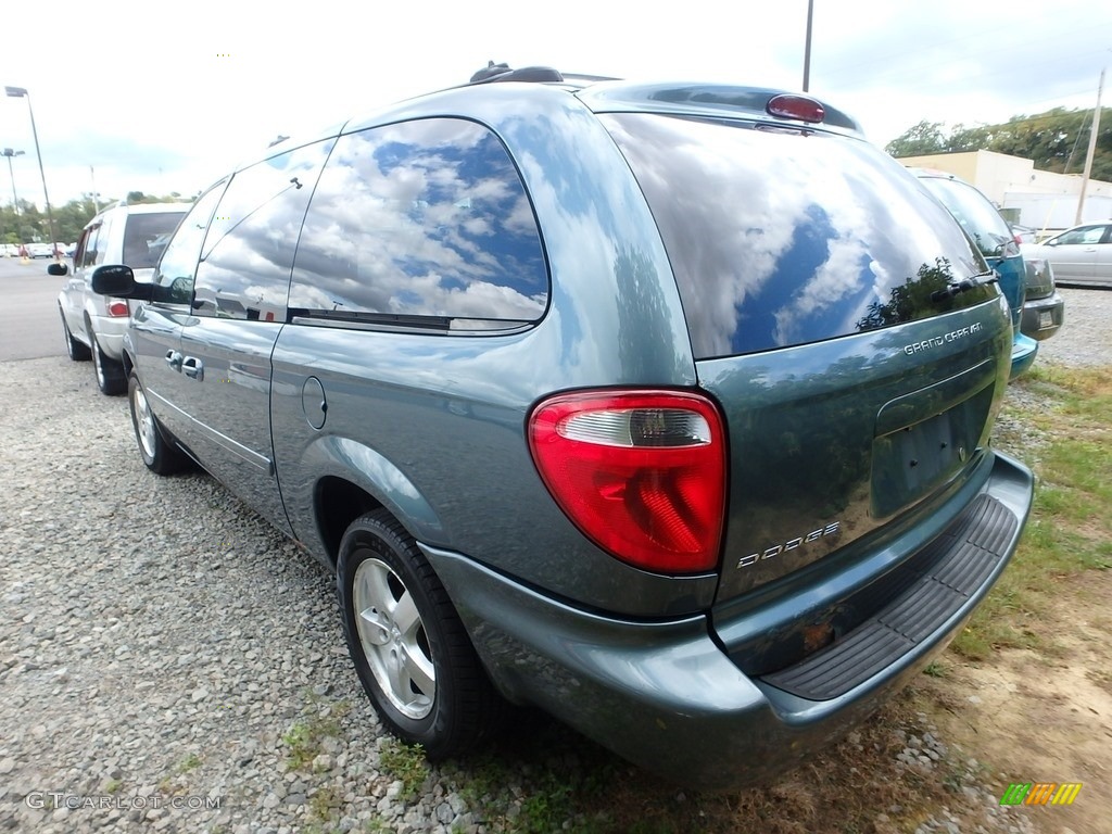 2005 Grand Caravan SXT - Butane Blue Pearl / Medium Slate Gray photo #2