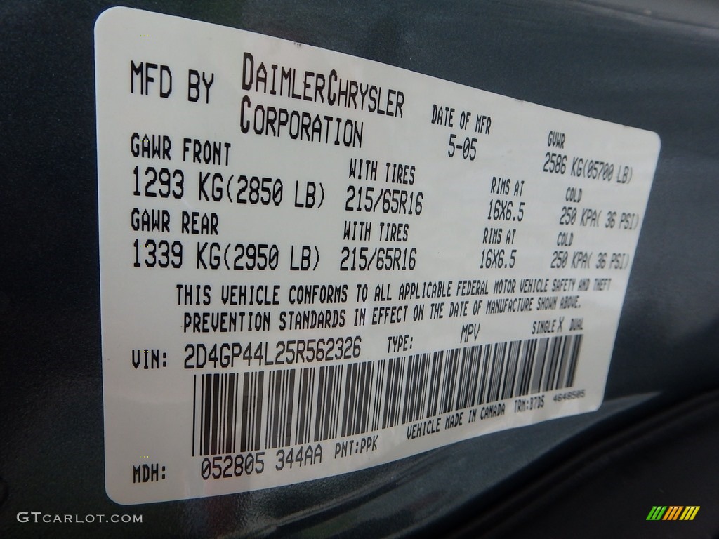 2005 Grand Caravan SXT - Butane Blue Pearl / Medium Slate Gray photo #14