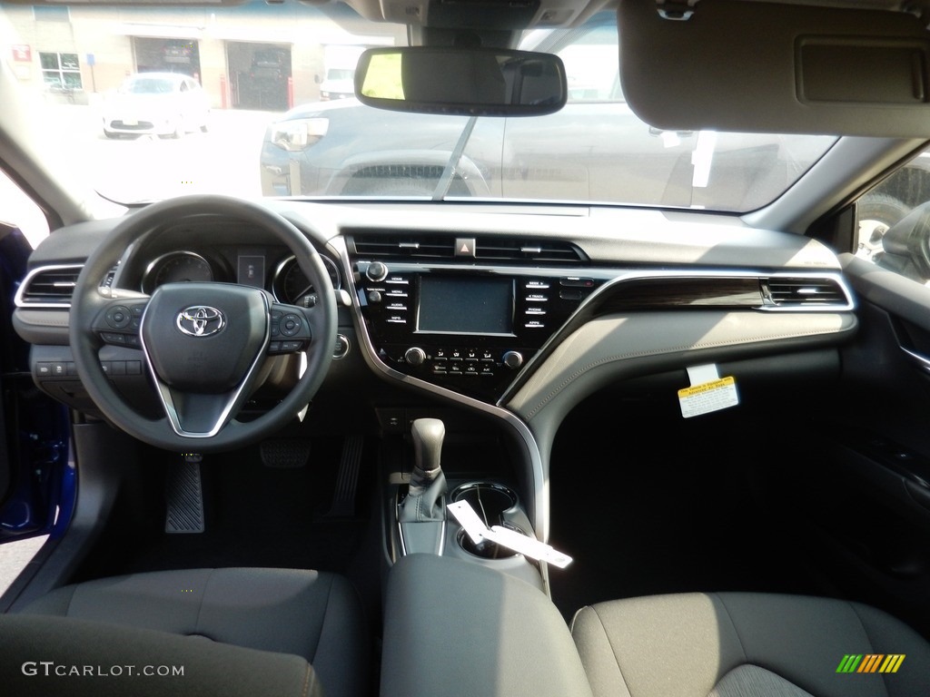 2018 Camry LE - Blue Crush Metallic / Black photo #4