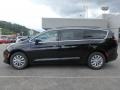 2018 Brilliant Black Crystal Pearl Chrysler Pacifica Touring Plus  photo #2