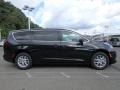 2018 Brilliant Black Crystal Pearl Chrysler Pacifica LX  photo #6