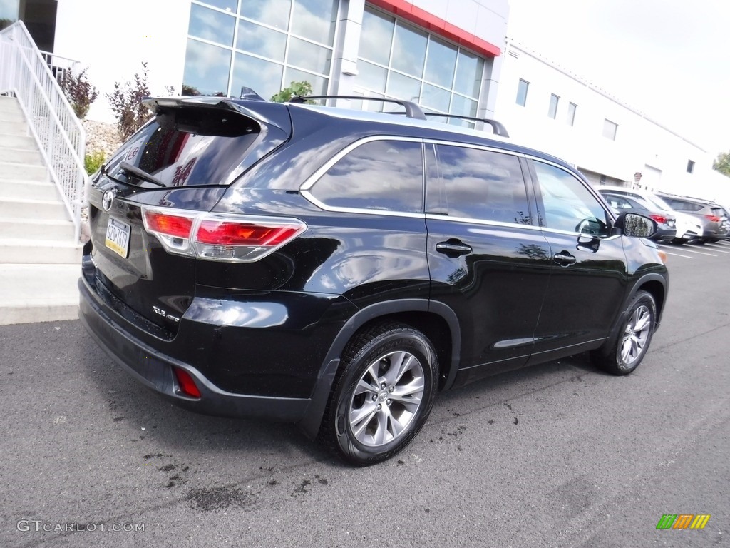 2015 Highlander XLE AWD - Attitude Black Metallic / Black photo #9