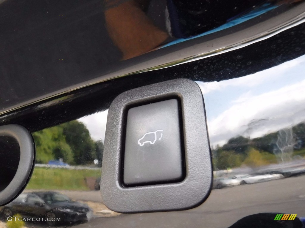 2015 Highlander XLE AWD - Attitude Black Metallic / Black photo #22