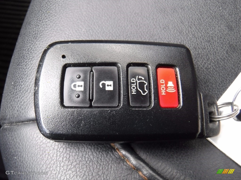 2015 Highlander XLE AWD - Attitude Black Metallic / Black photo #23