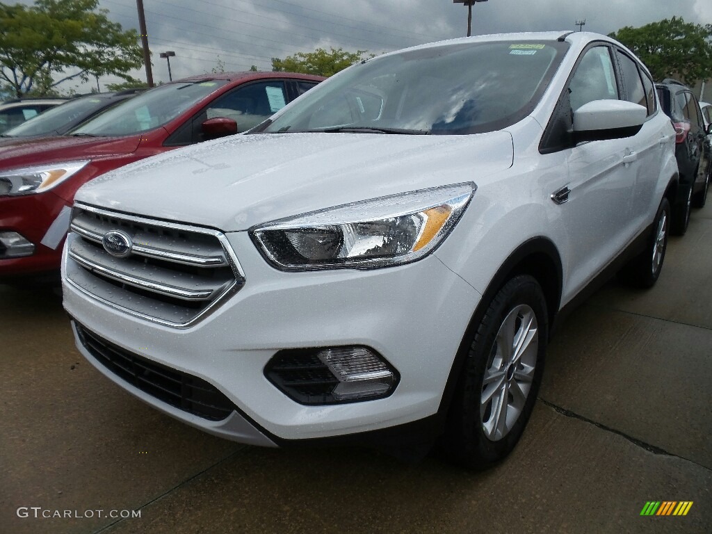 2017 Escape SE - Oxford White / Charcoal Black photo #1