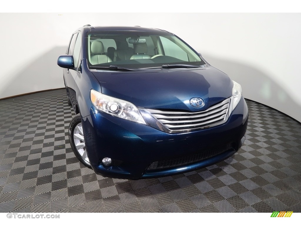 2011 Sienna XLE AWD - Cypress Green Pearl / Bisque photo #3