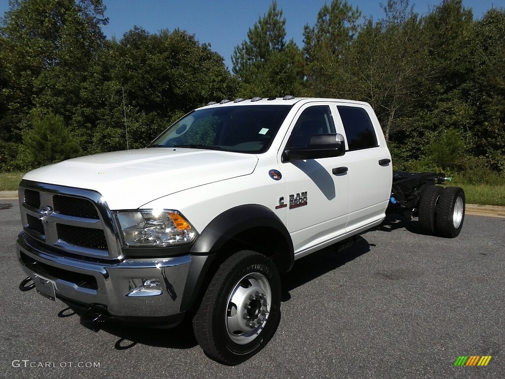 Bright White 2018 Ram 5500 Tradesman Crew Cab 4x4 Chassis Exterior Photo #122657591