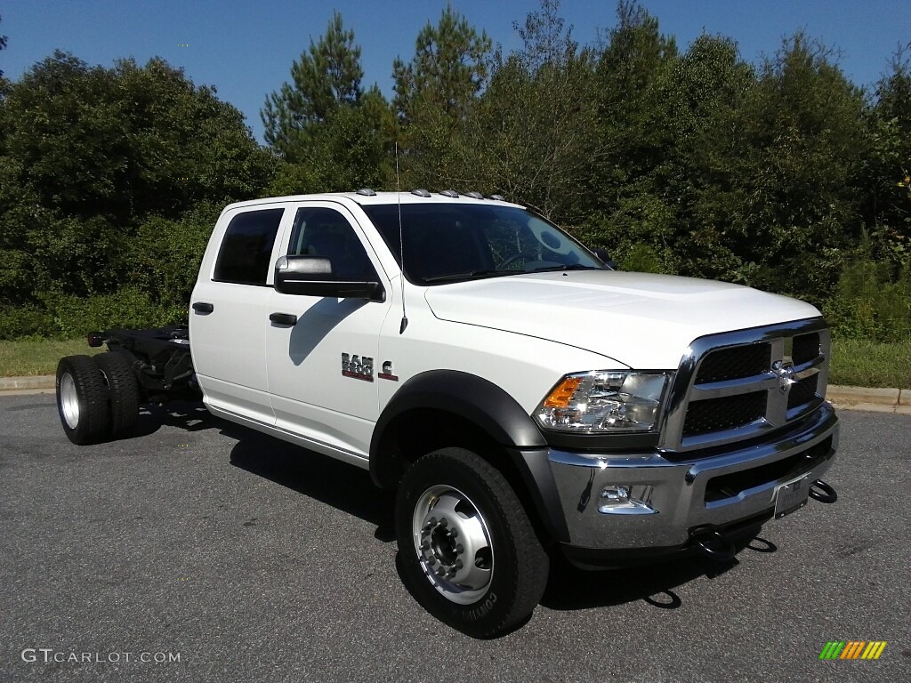 Bright White 2018 Ram 5500 Tradesman Crew Cab 4x4 Chassis Exterior Photo #122657675