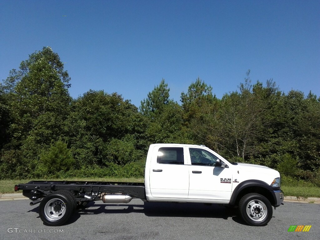 Bright White 2018 Ram 5500 Tradesman Crew Cab 4x4 Chassis Exterior Photo #122657708