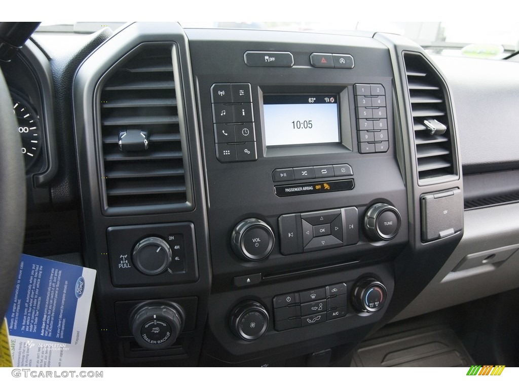 2018 Ford F150 XL SuperCrew 4x4 Controls Photos