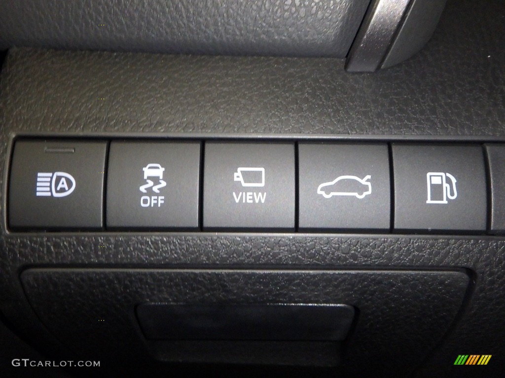 2018 Camry XLE - Predawn Gray Mica / Black photo #15