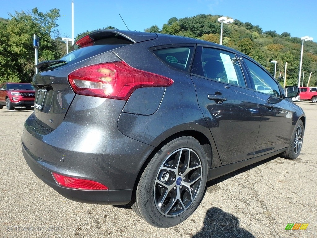 Magnetic 2017 Ford Focus SEL Hatch Exterior Photo #122672652
