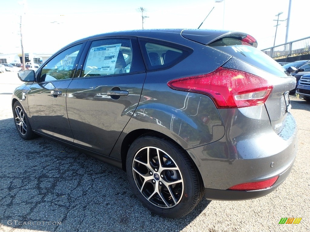 2017 Ford Focus SEL Hatch Wheel Photo #122672748