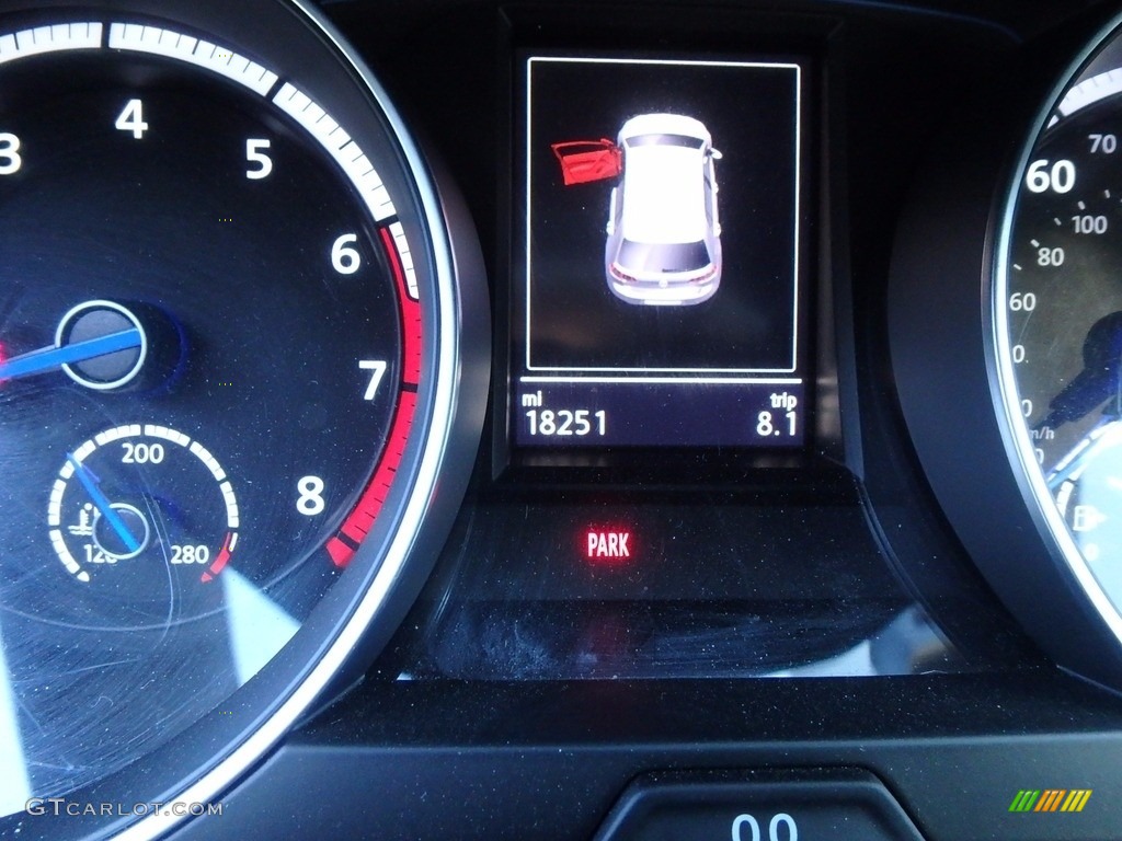2016 Golf R 4Motion - Limestone Gray Metallic / Black photo #10