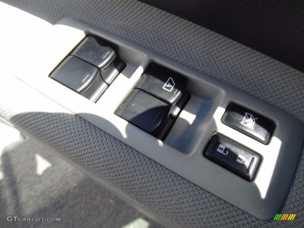 2011 Rogue SV AWD - Frosted Steel Metallic / Black photo #9