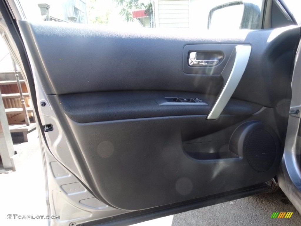 2011 Rogue S AWD Krom Edition - Platinum Graphite / Black photo #7