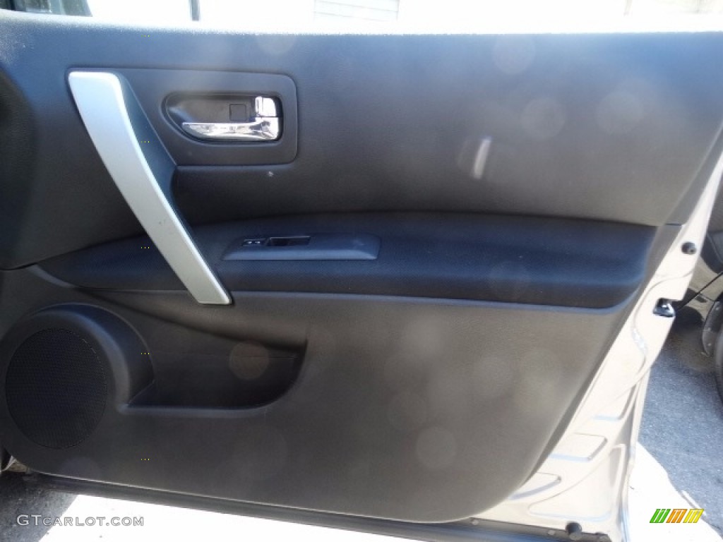 2011 Rogue S AWD Krom Edition - Platinum Graphite / Black photo #14