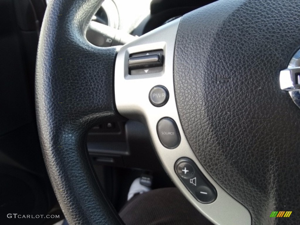 2011 Rogue S AWD Krom Edition - Platinum Graphite / Black photo #17