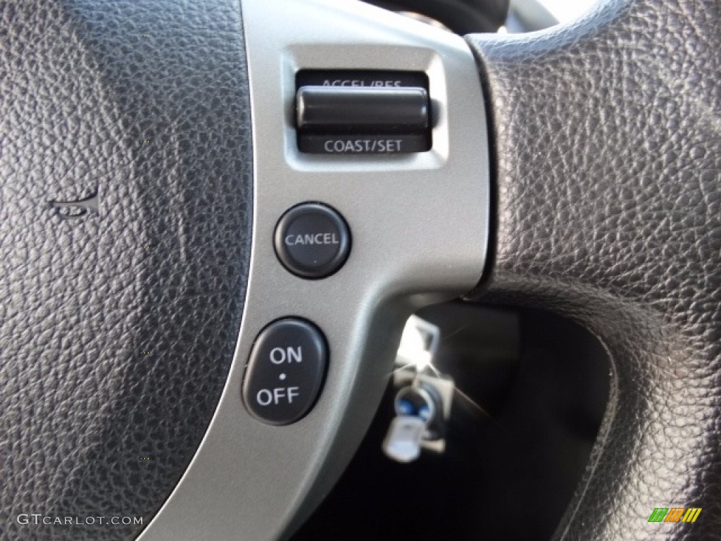 2011 Rogue S AWD Krom Edition - Platinum Graphite / Black photo #18