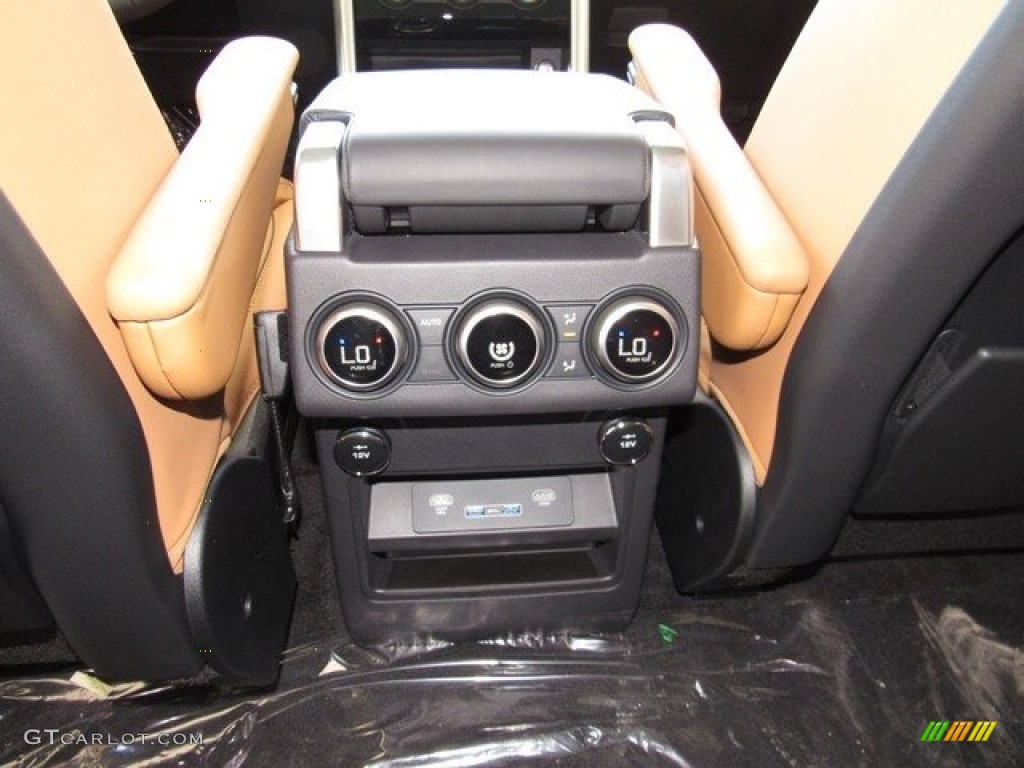 2017 Land Rover Discovery HSE Luxury Controls Photo #122679447