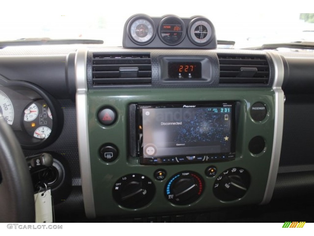 2013 FJ Cruiser 4WD - Army Green / Dark Charcoal photo #24