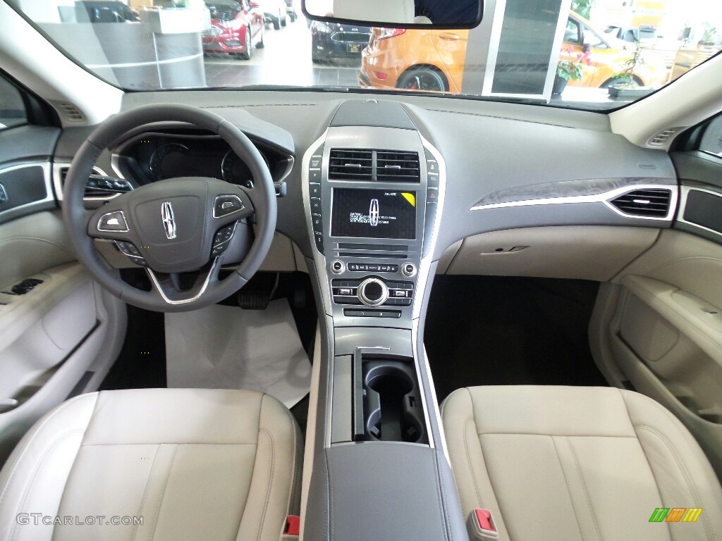 Cappuccino Interior 2017 Lincoln MKZ Select Photo #122685156