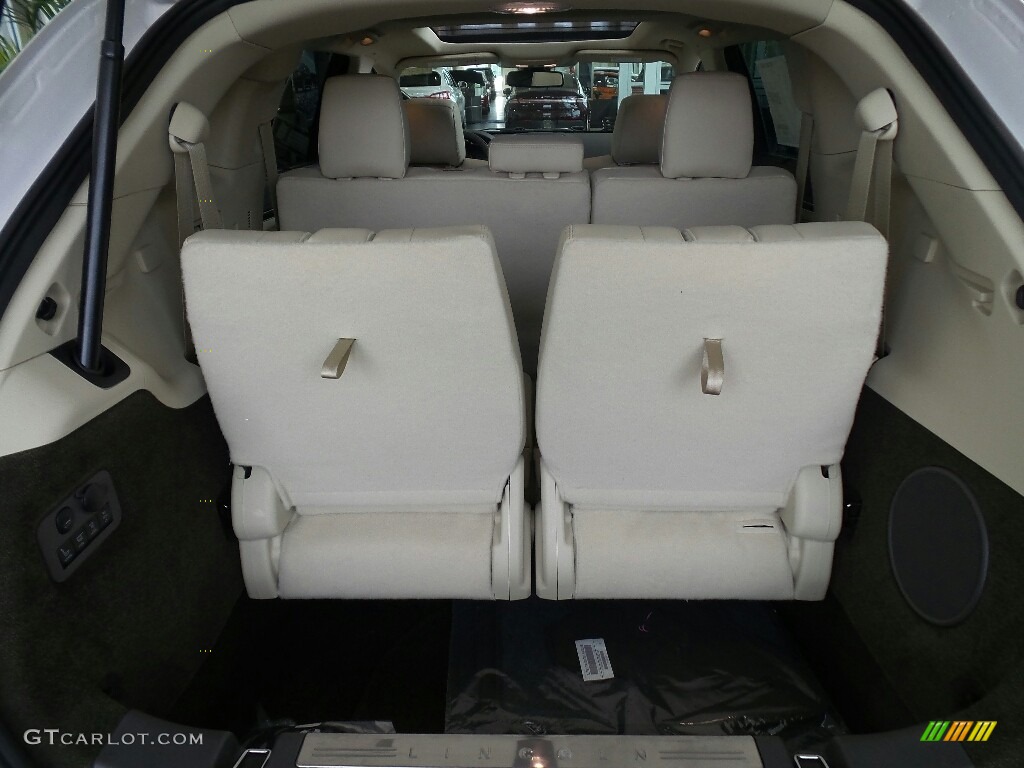 2018 Lincoln MKT AWD Trunk Photos