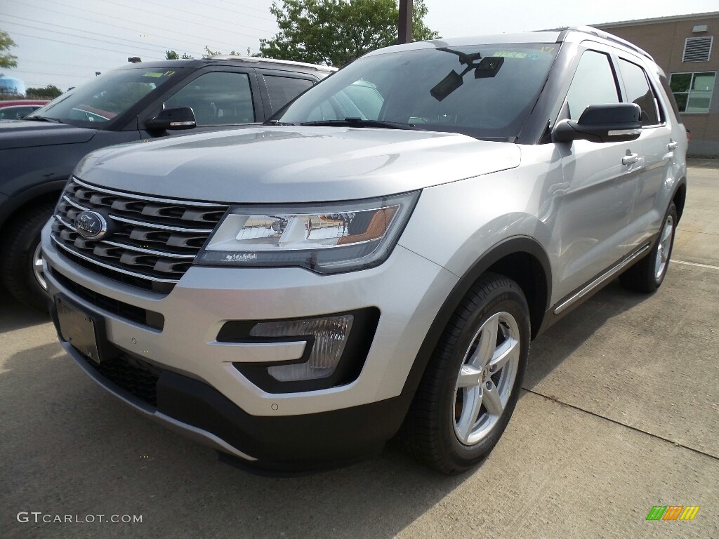 2017 Explorer XLT 4WD - Ingot Silver / Ebony Black photo #1