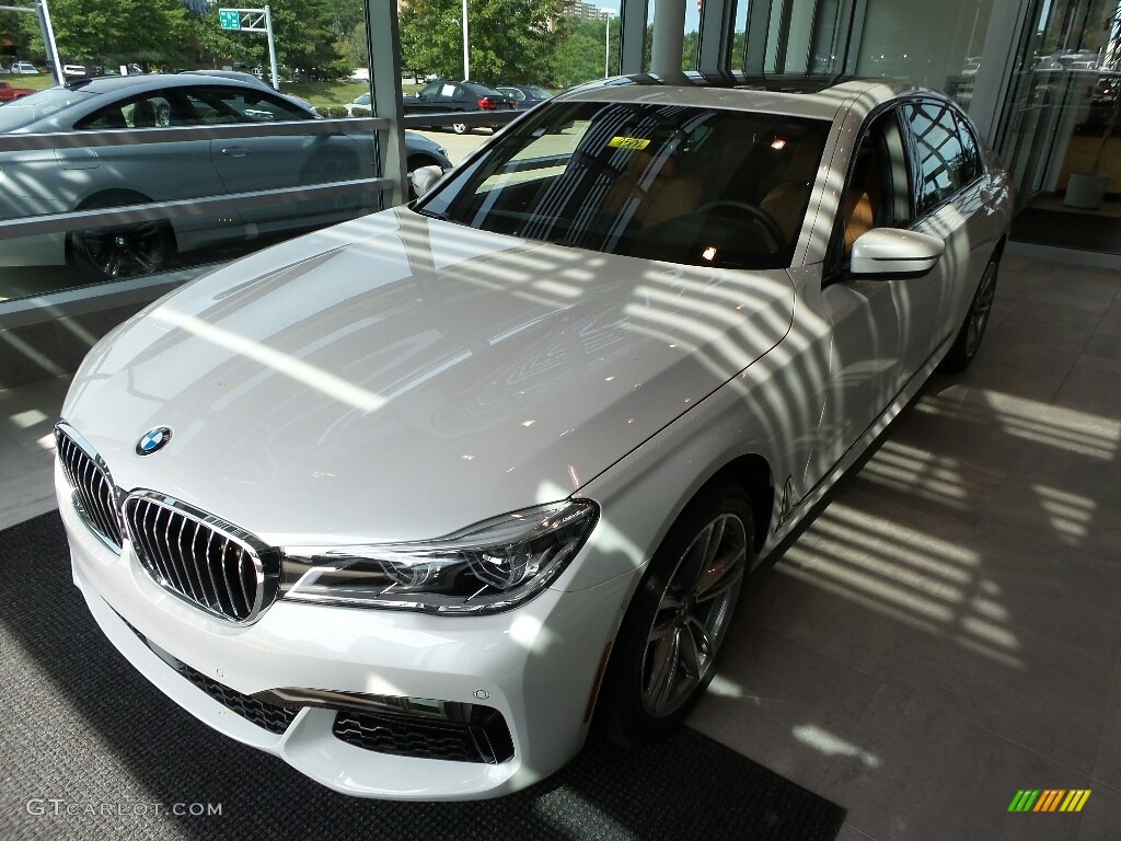 2018 7 Series 750i xDrive Sedan - Mineral White Metallic / Cognac photo #3