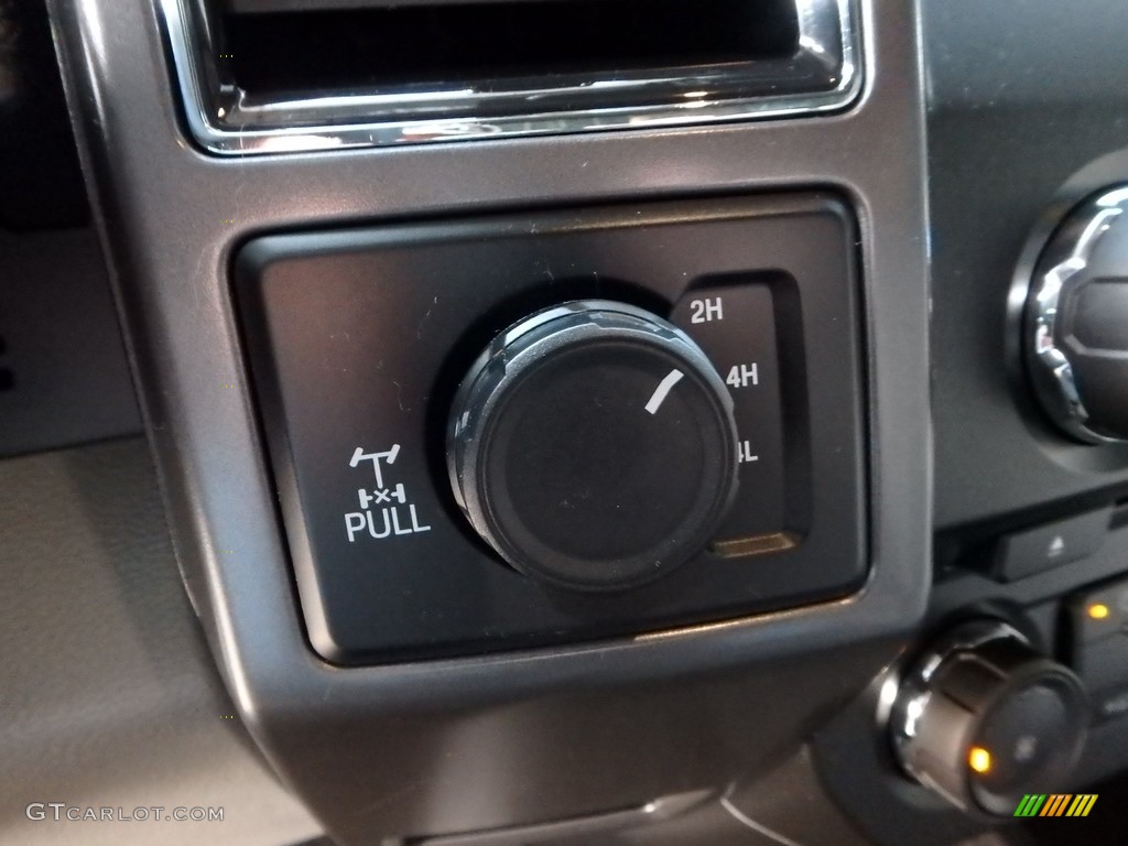 2017 F150 XLT Regular Cab 4x4 - Blue Jeans / Earth Gray photo #20