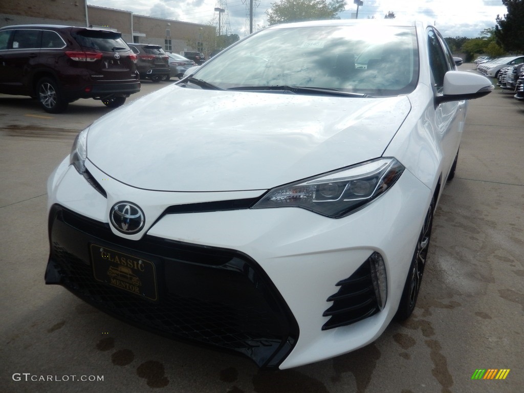 2018 Corolla SE - Super White / Black photo #1