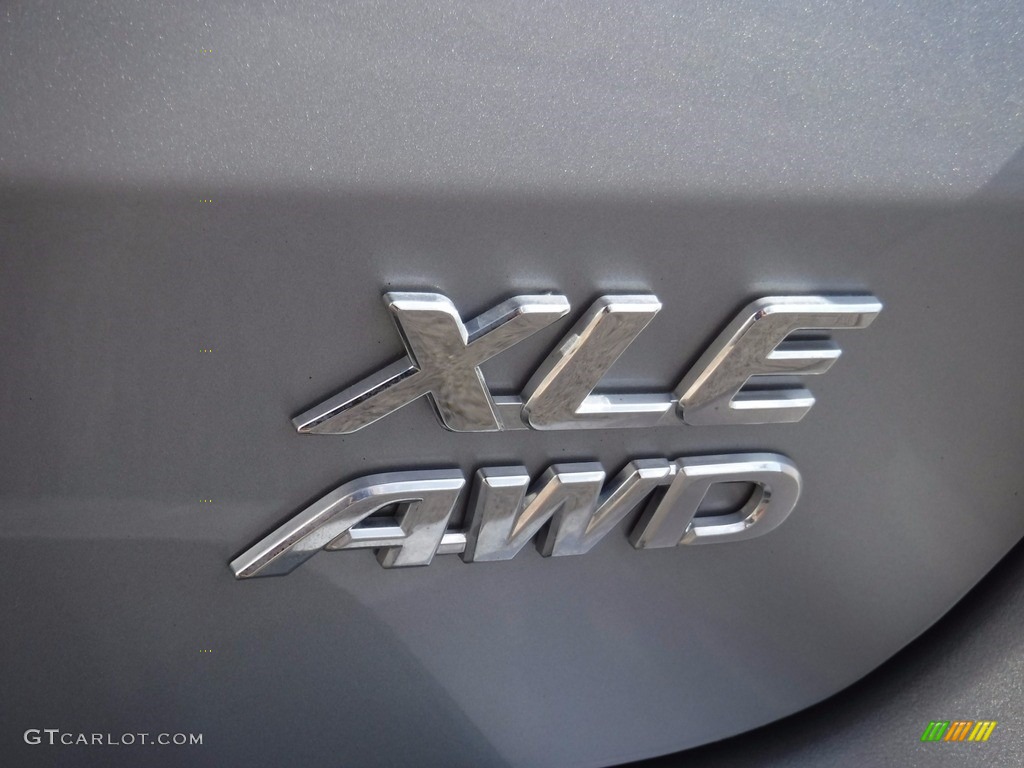 2014 Sienna XLE AWD - Silver Sky Metallic / Light Gray photo #9