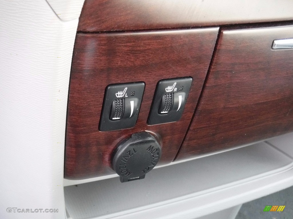 2014 Sienna XLE AWD - Silver Sky Metallic / Light Gray photo #19