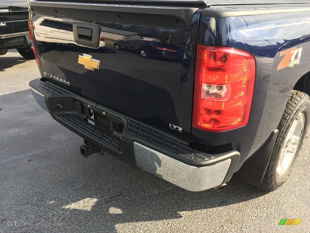 2011 Silverado 1500 LTZ Crew Cab 4x4 - Imperial Blue Metallic / Light Titanium/Dark Titanium photo #21