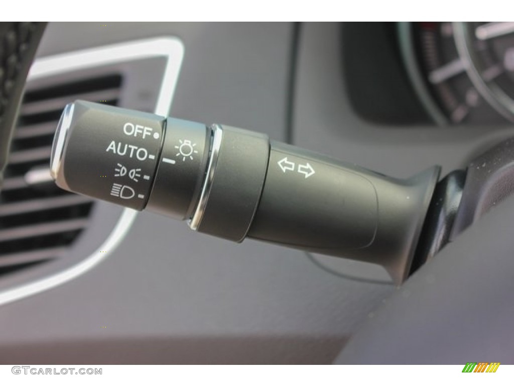 2018 Acura TLX V6 SH-AWD Technology Sedan Controls Photo #122703825