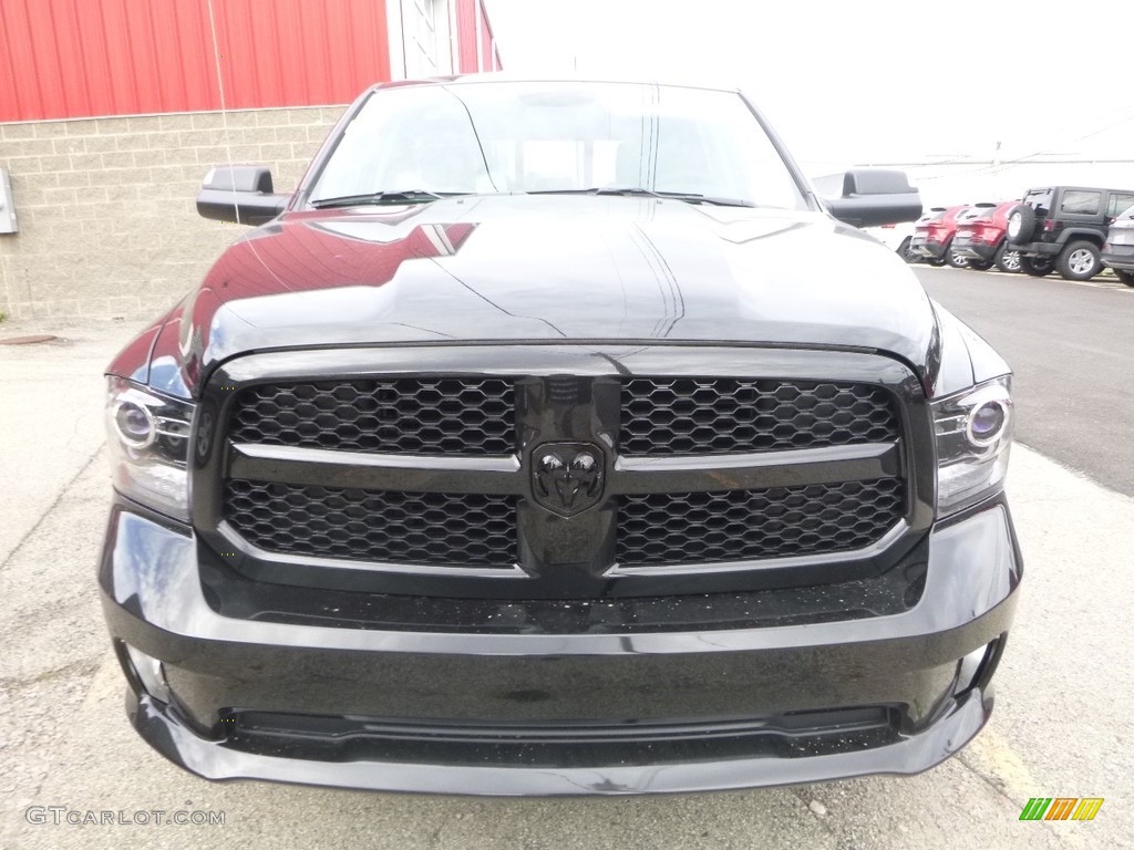 2018 1500 Night Crew Cab 4x4 - Brilliant Black Crystal Pearl / Black photo #8