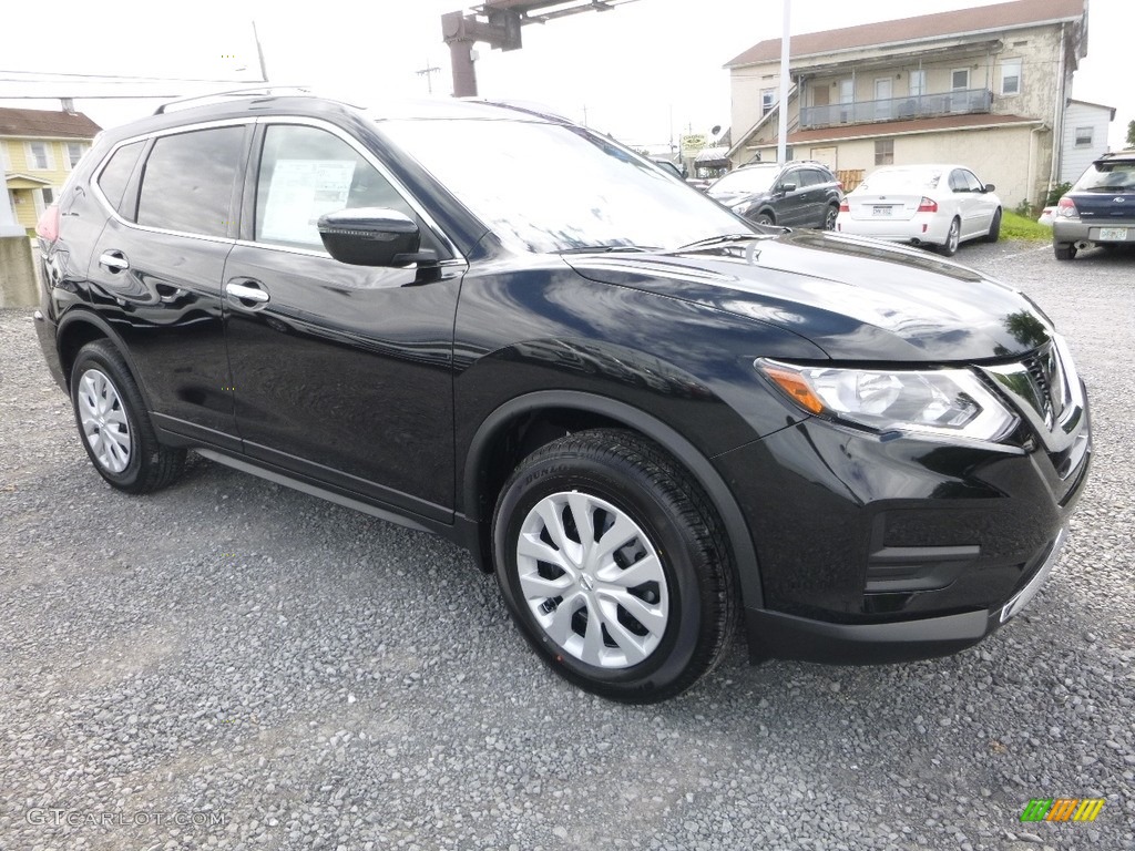 Magnetic Black Nissan Rogue