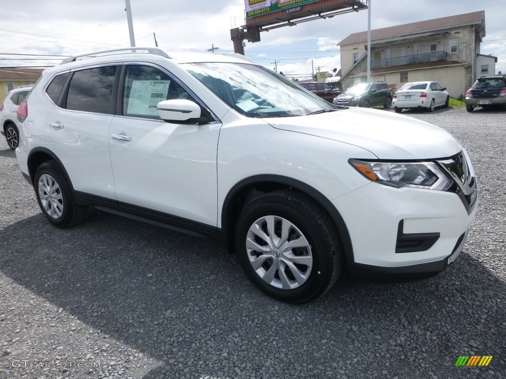 Glacier White Nissan Rogue