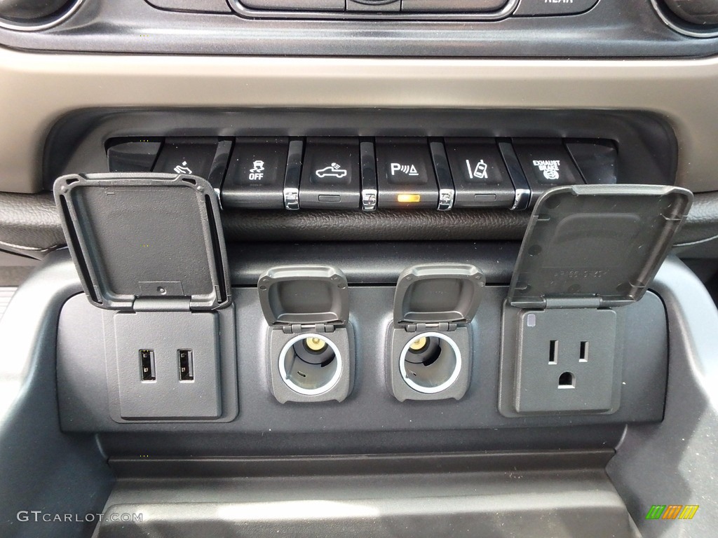 2018 GMC Sierra 2500HD Denali Crew Cab 4x4 Controls Photo #122716346