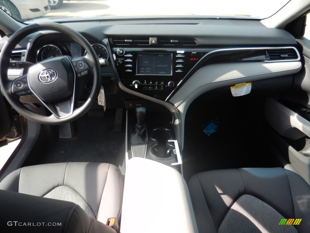 2018 Camry LE - Predawn Gray Mica / Ash photo #4