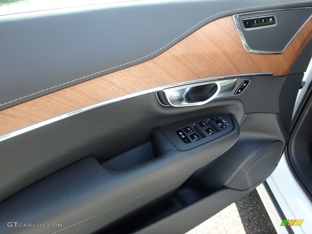 2018 Volvo XC90 T6 AWD Inscription Controls Photo #122726573