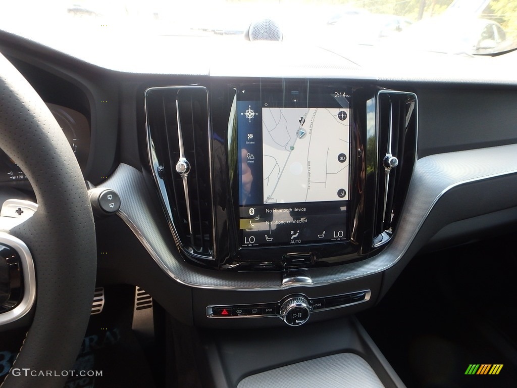 2018 Volvo XC60 T8 eAWD Plug-in Hybrid Controls Photo #122728121