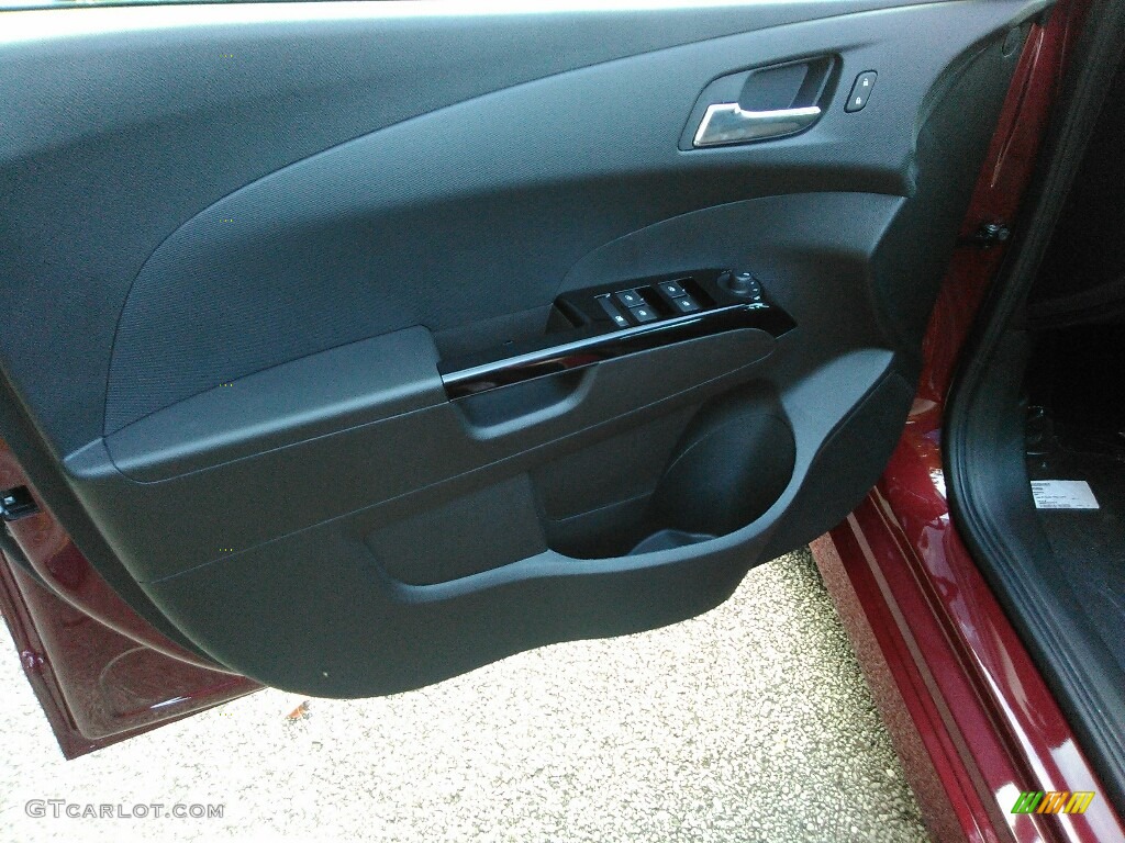 2018 Chevrolet Sonic LT Hatchback Jet Black Door Panel Photo #122728487