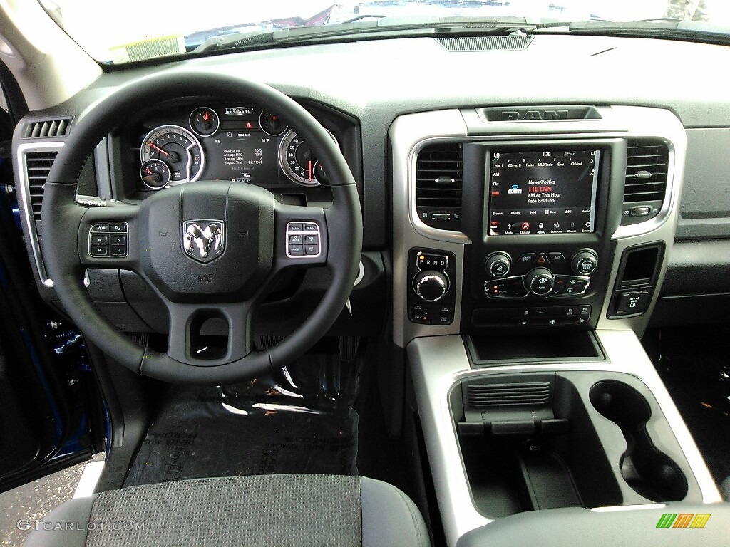 2018 1500 Big Horn Crew Cab 4x4 - Blue Streak Pearl / Black/Diesel Gray photo #8