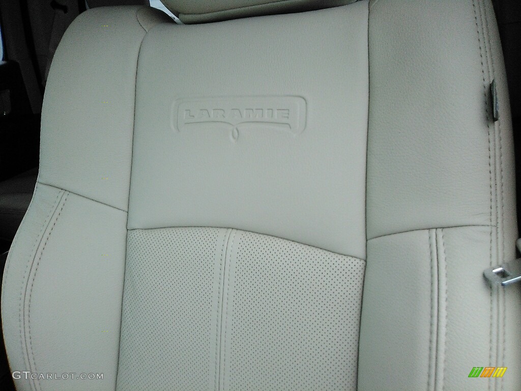 2018 1500 Laramie Crew Cab 4x4 - Delmonico Red Pearl / Canyon Brown/Light Frost Beige photo #10