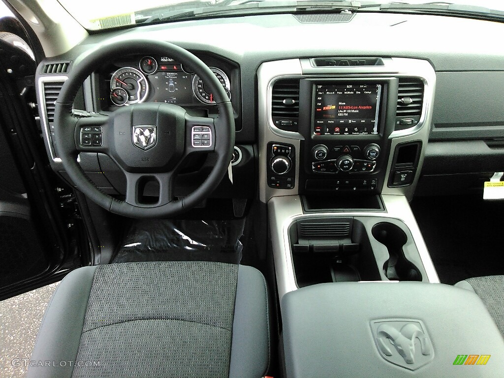 2018 1500 Big Horn Crew Cab 4x4 - Granite Crystal Metallic / Black/Diesel Gray photo #8