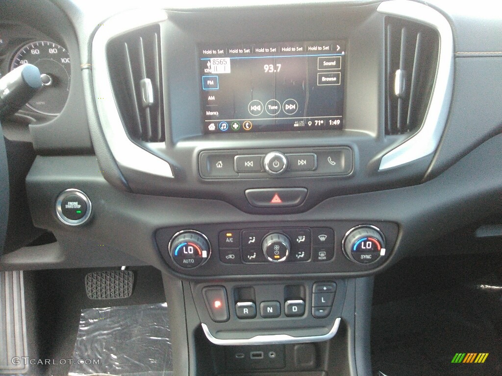 2018 GMC Terrain SLE AWD Controls Photo #122733803