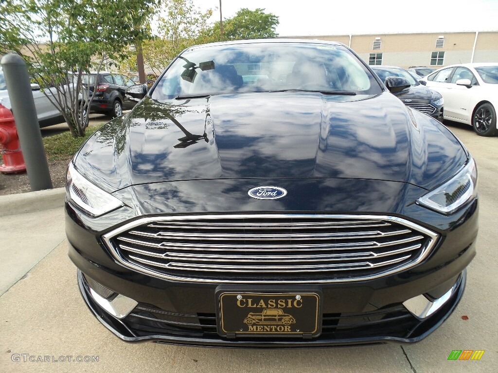 2018 Fusion SE - Shadow Black / Ebony photo #2