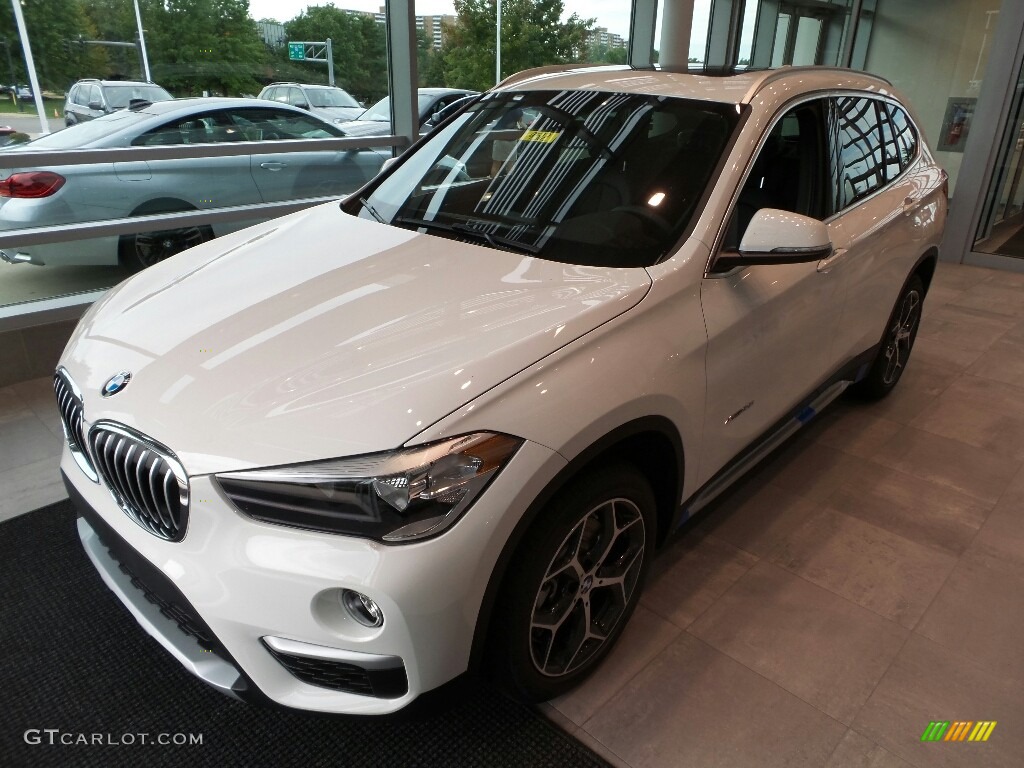 Alpine White 2018 BMW X1 xDrive28i Exterior Photo #122735804